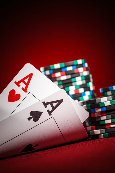 landslot live dealer table on mobile screen showing real dealer and betting interface
